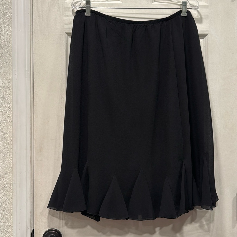 Stylish Black Skirt with Flared Hem
